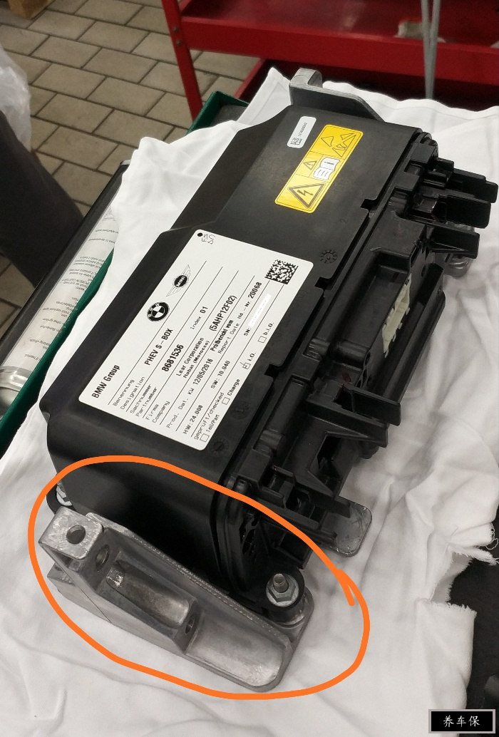 宝马x1新能源召回更换安全盒附上高压电池拆卸方法