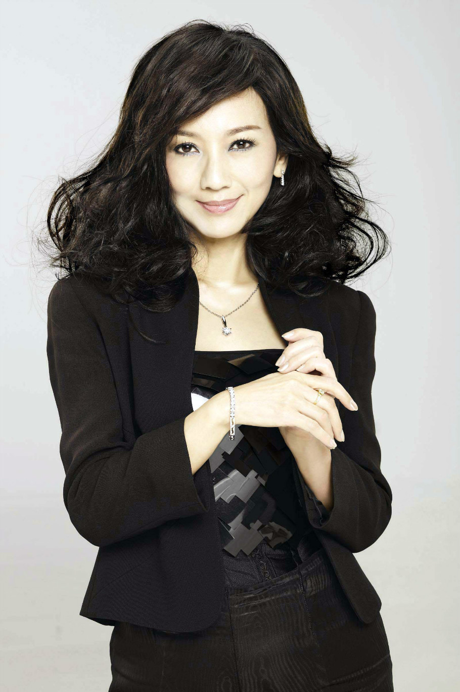 【转载◆完美女神绝世名伶 巧笑倩兮美目盼兮-赵雅芝(高清大图)