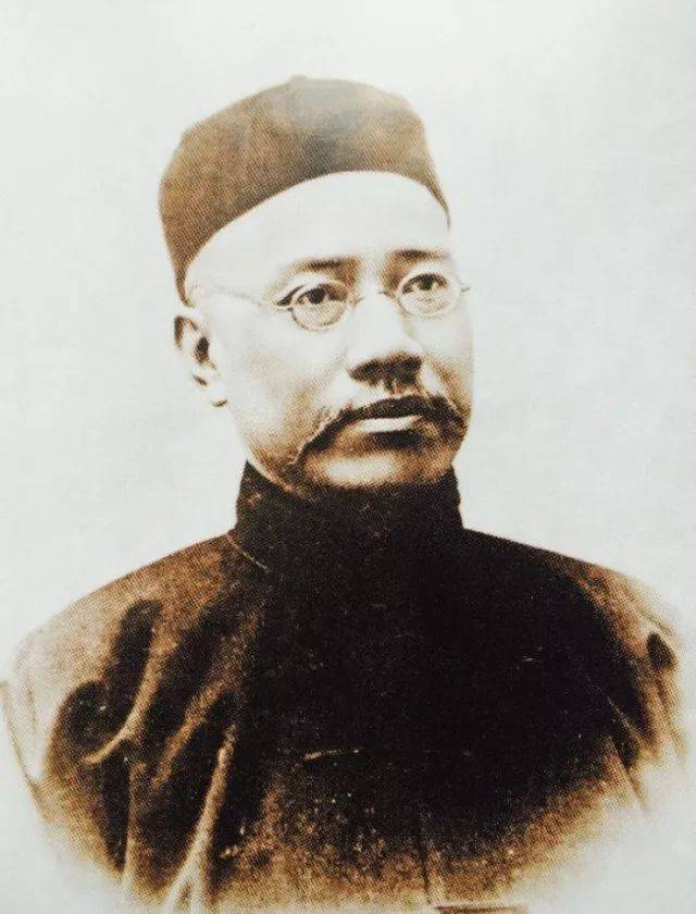 任职时间:1912——1912 简介:严复,出生于名医世家.