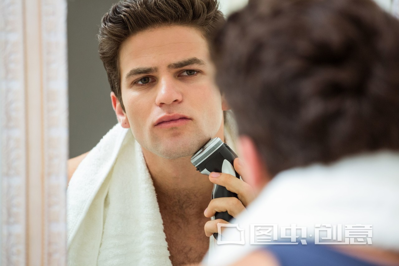 男人刮胡子,请避开这三个"时间段",教你正确做法,干净