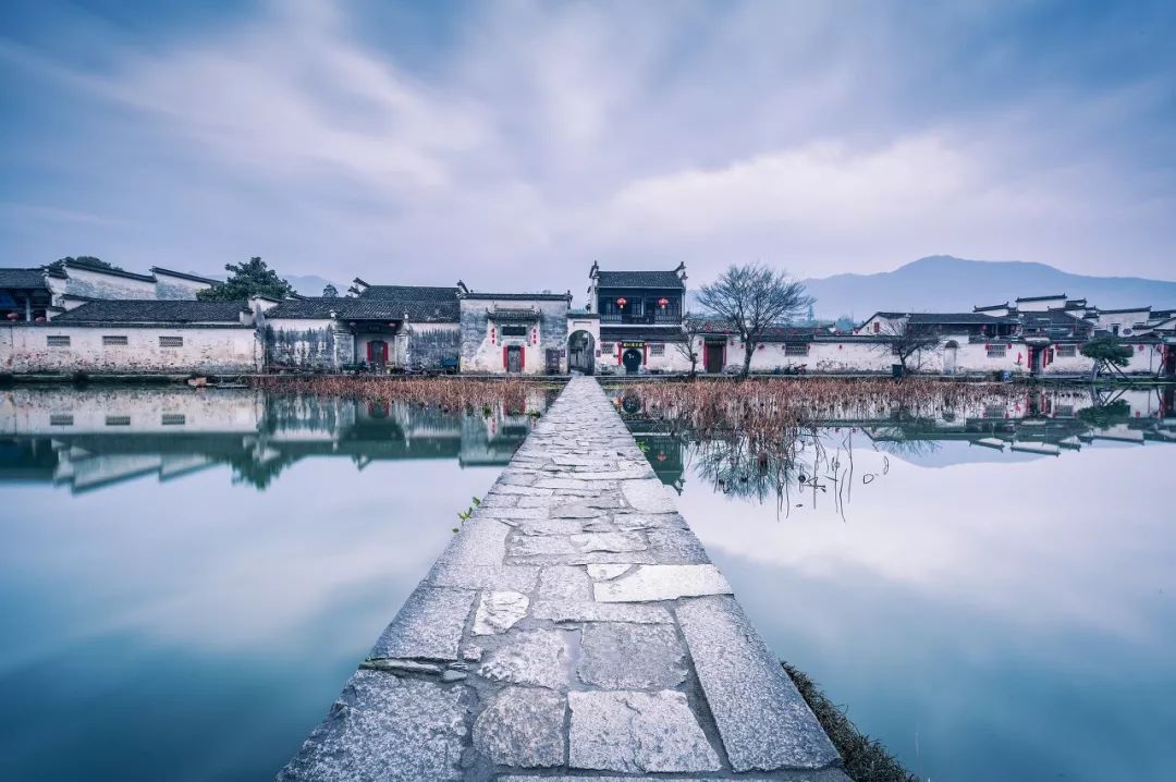 等一个人,陪我去徽州