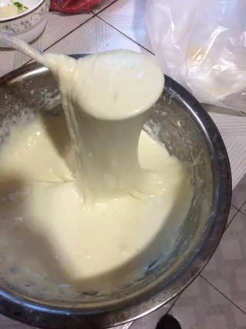面要活成这样,如图以上配方是刮板脆煎饼的配方.