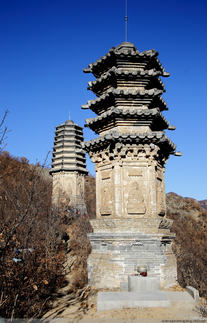 特点:八角九级,六角五级密檐式砖塔;现状:国保妙峰寺双塔,也称塔子沟