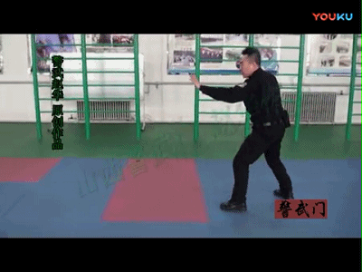 伸缩棍套路(gif)