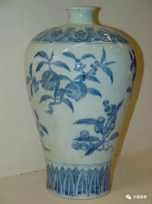 明永乐青花花果梅瓶