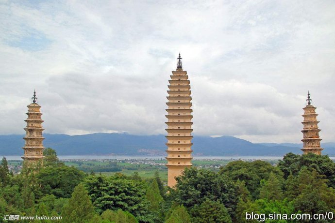 四大名塔嵩岳寺塔千寻塔云南大理崇圣寺