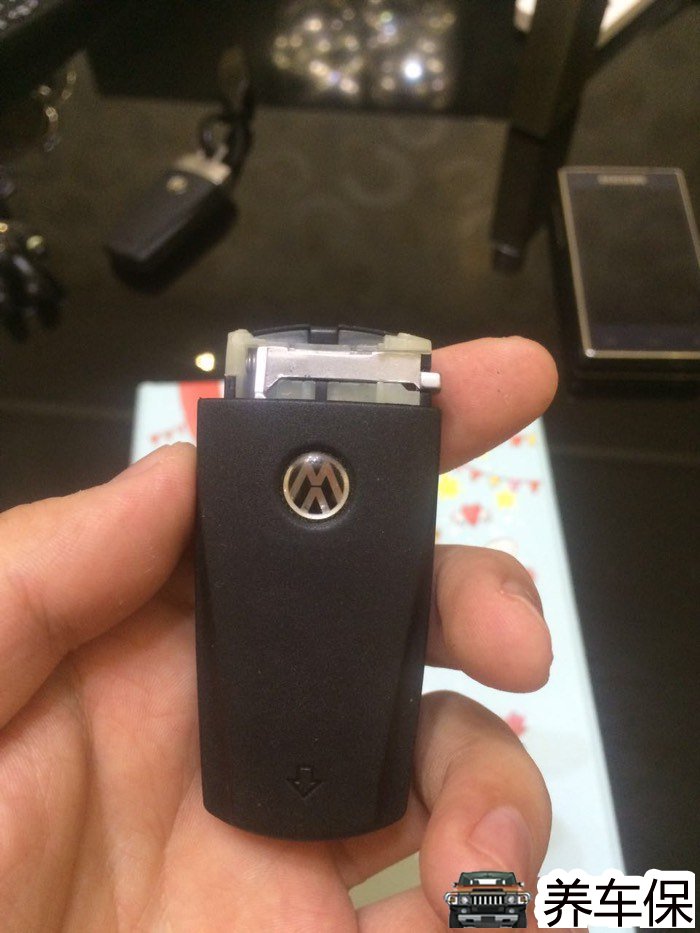 大众cc遥控器钥匙电池更换图文教程