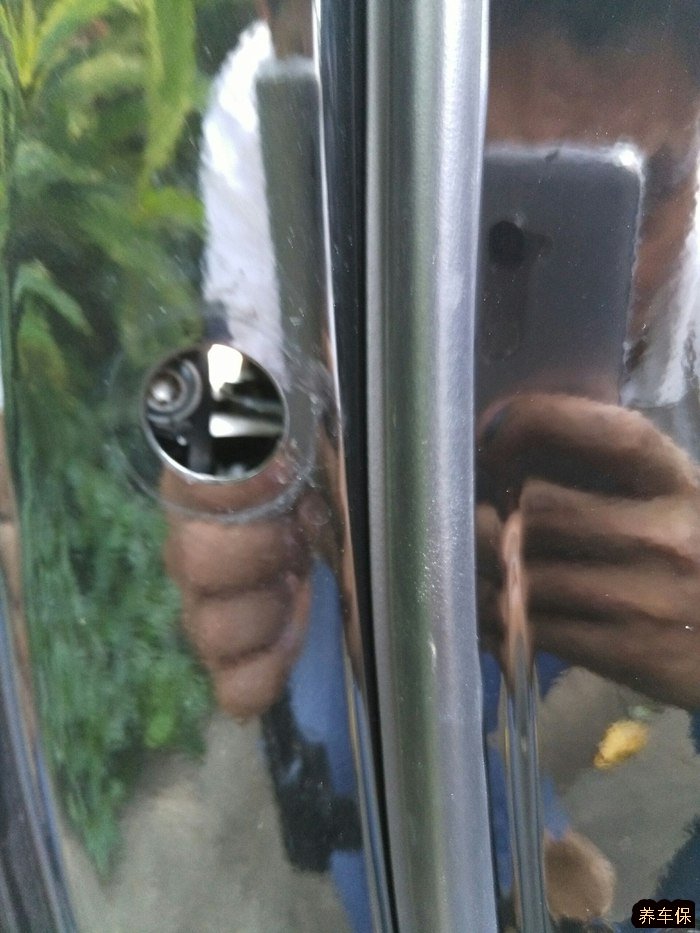 奇瑞e3车门板拆卸及更换门把手