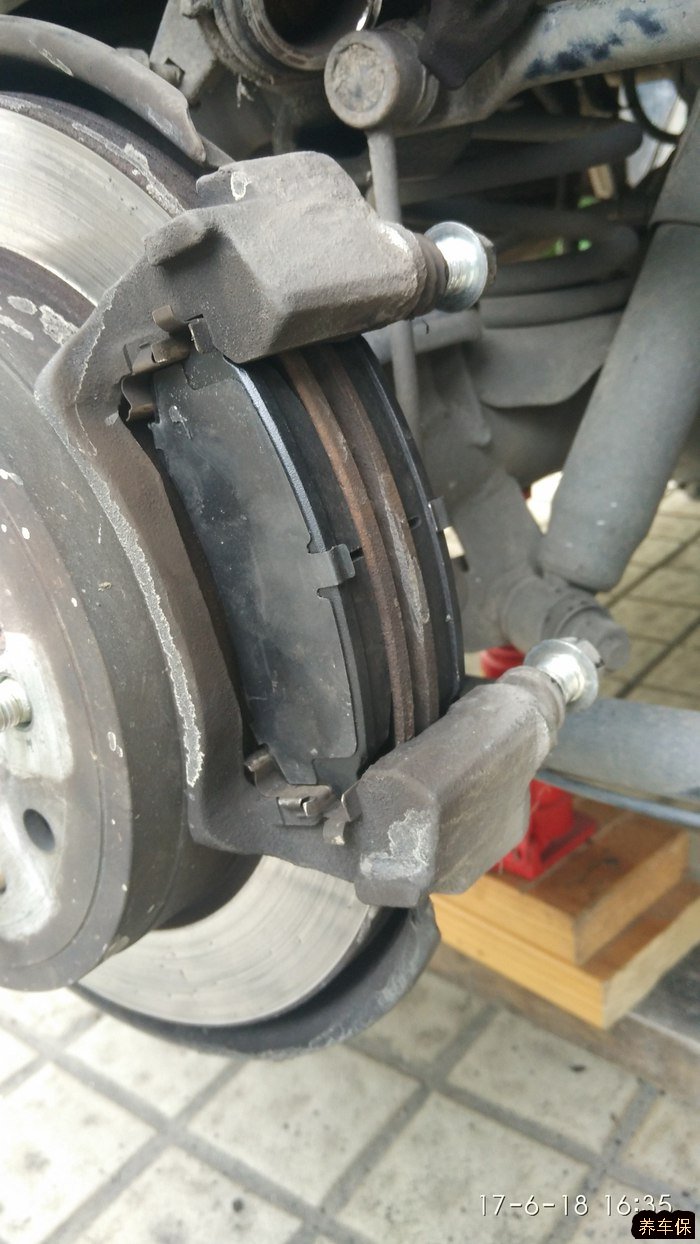 陆风x8更换刹车片diy详细教程分享