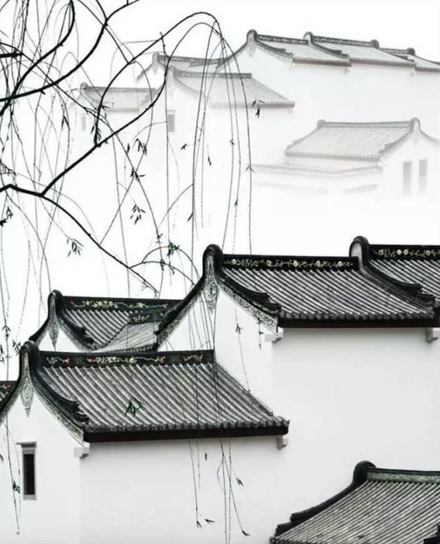 粉墙黛瓦别样美