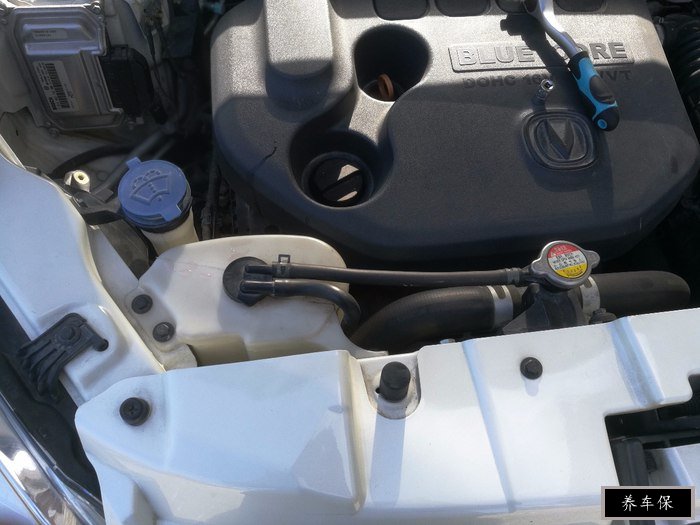 长安cs35更换防冻液步骤详解