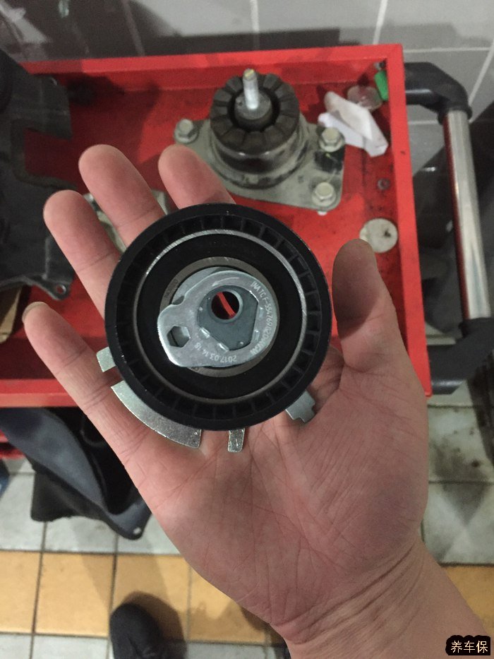 长安cs75异响处理之更换涨紧轮