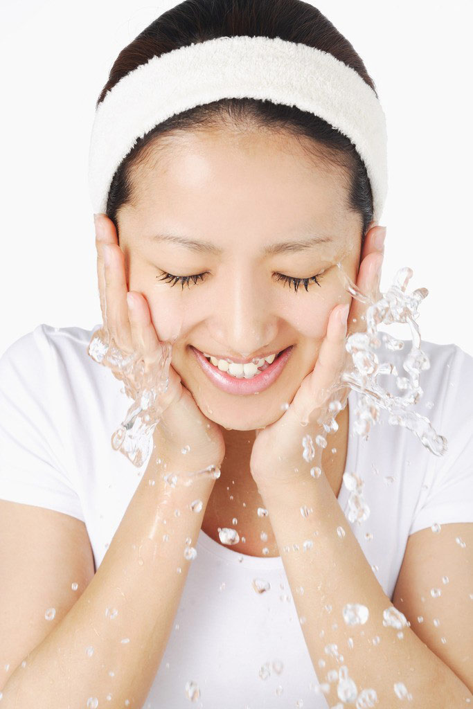 白醋洗脸的正确方法