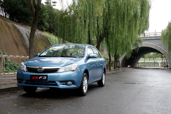 比亚迪f3比亚迪f315l自动挡评测试驾比亚迪f3评测新车评网