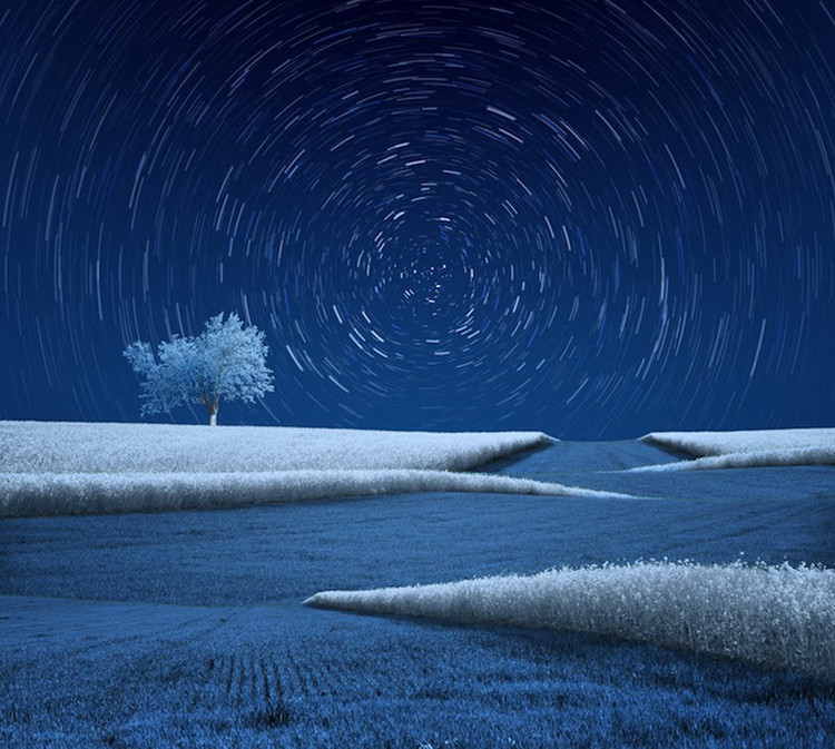 静谧的蓝调深沉着美丽