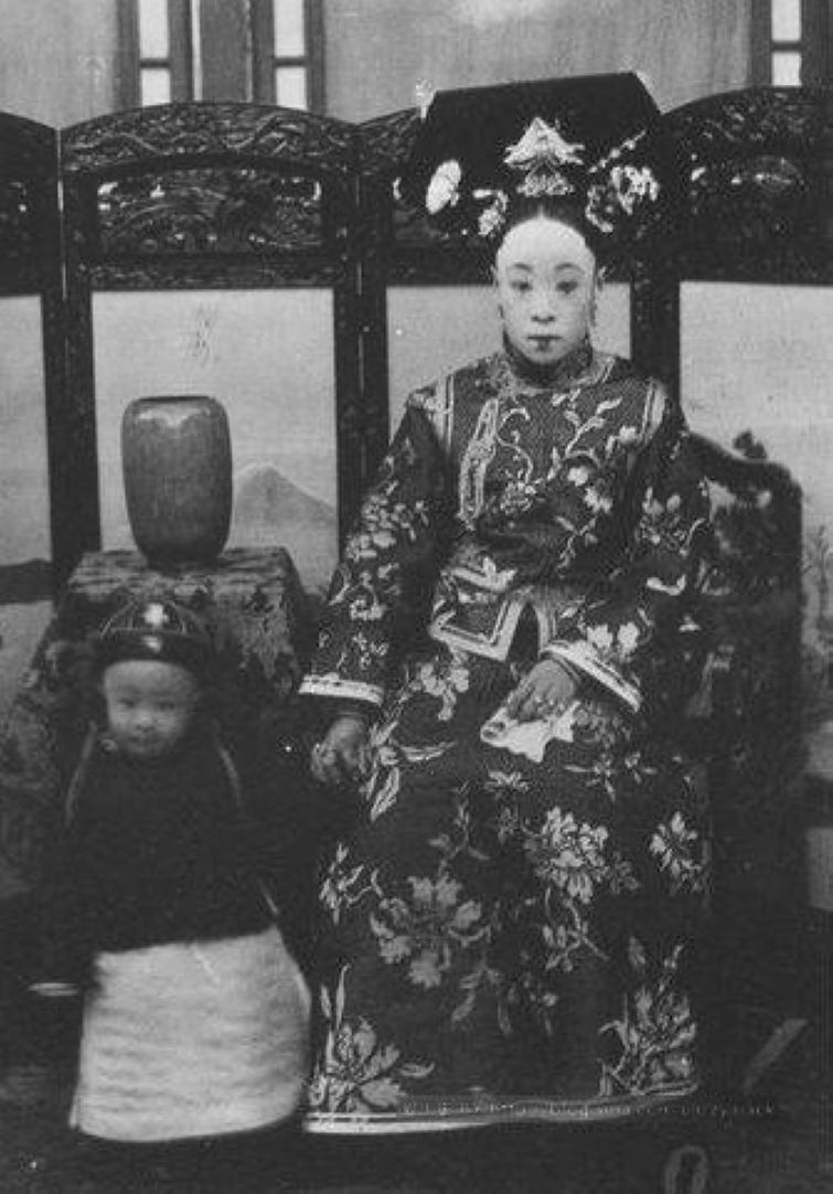 中国末代皇帝爱新觉罗傅仪的书法绘画以及人生解读