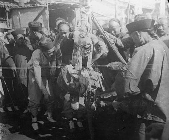 揭秘历史上真实存在的10大酷刑令人生不如死