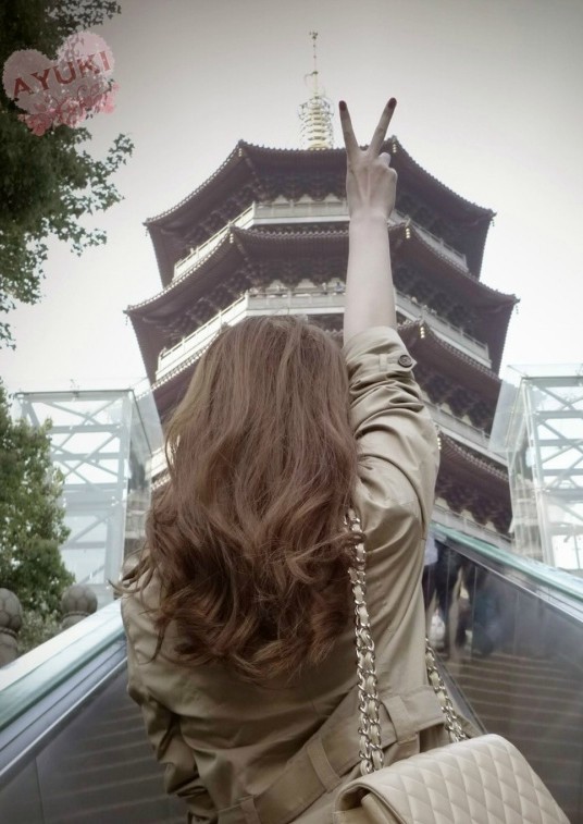 让妹子瞬间变女神的pose和拍摄角度