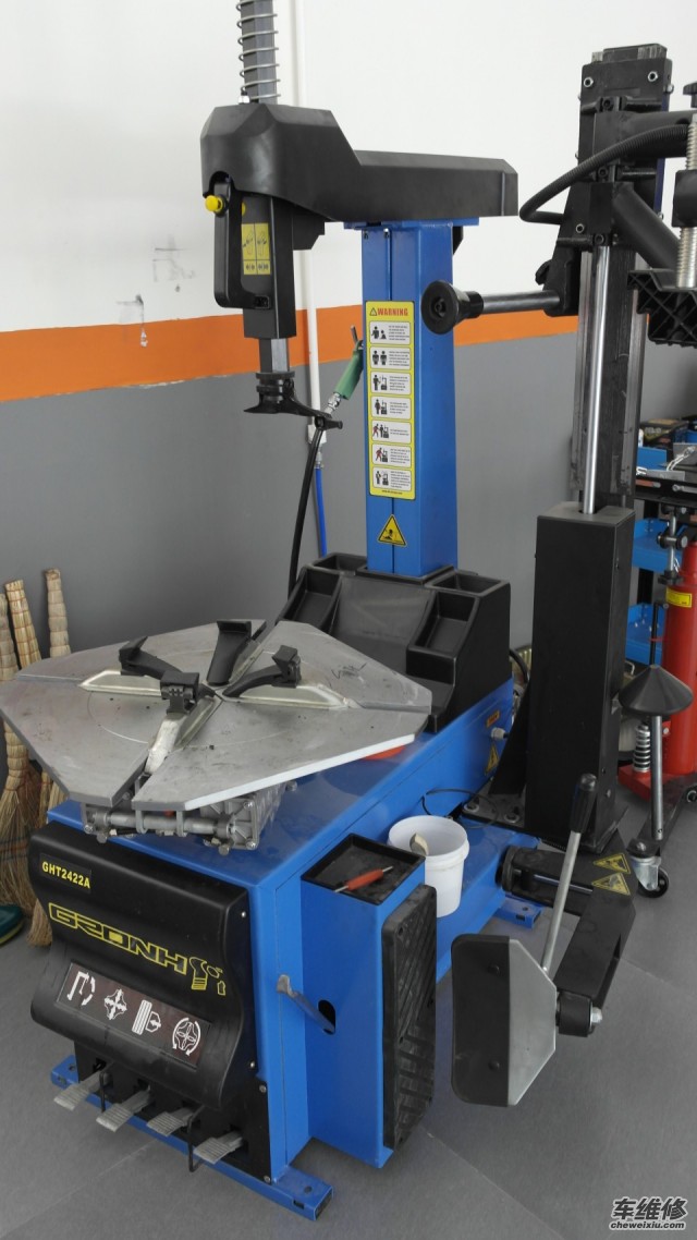 汽车维修保养常见设备简介