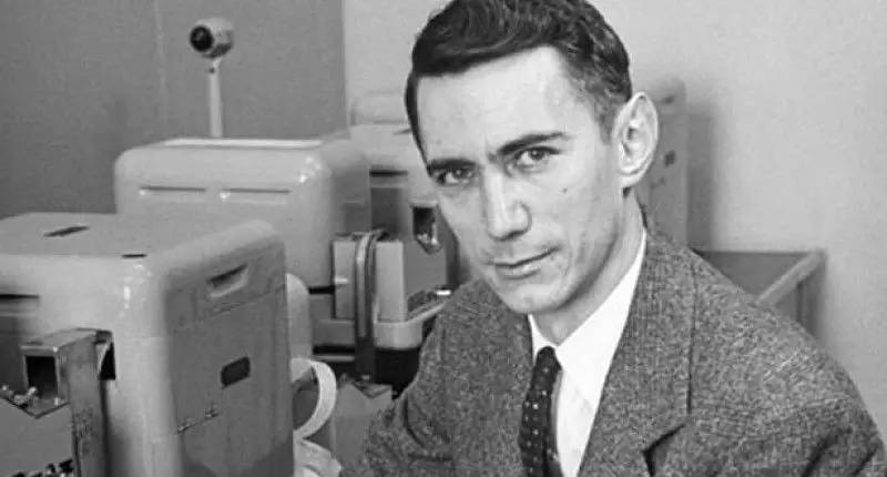 信息论的创始人克劳德·香农(claude shannon)被麦卡锡拉大旗做虎皮也