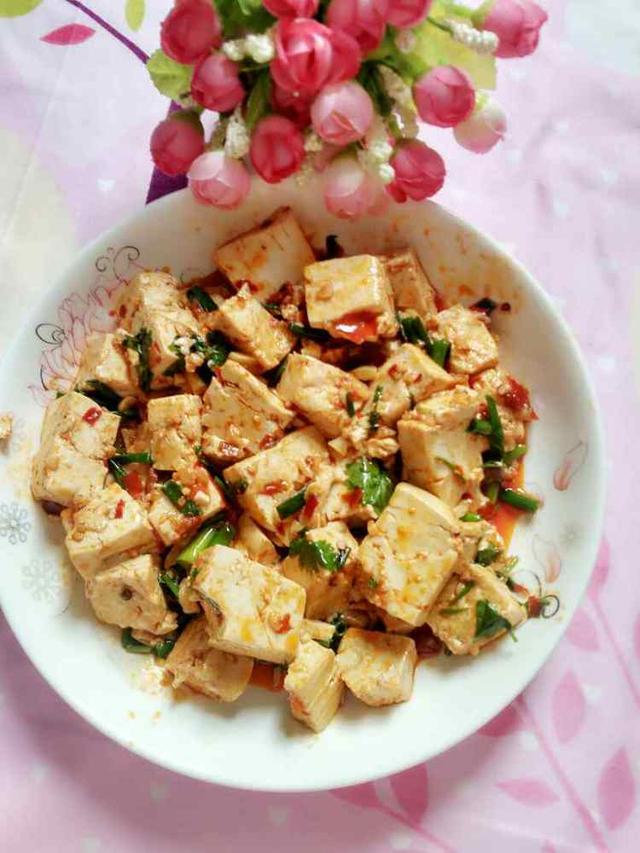 豆瓣酱炒豆腐,营养又健康 零厨艺也可以做得很美味哦*