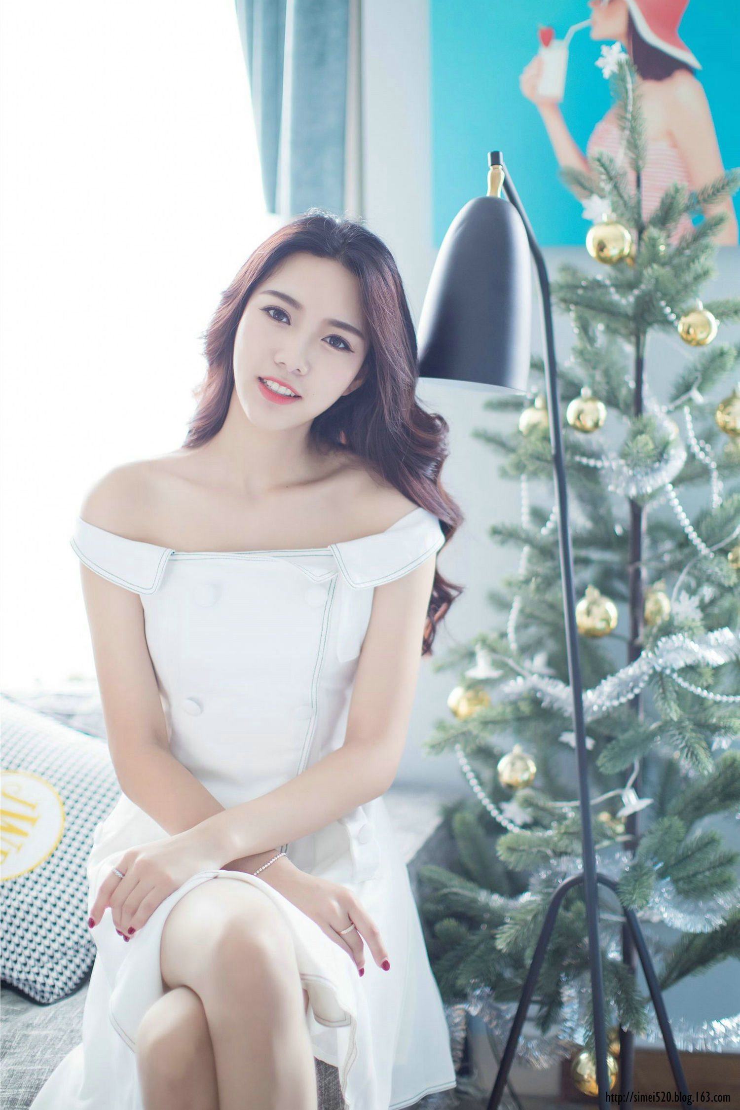 皓齿含香美人嫣儿