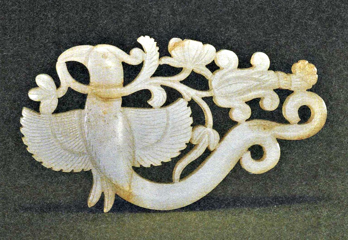 首饰,包括玉制的钗,簪,笄,步摇,梳,手镯,戒指以及各种玉佩,玉坠等.