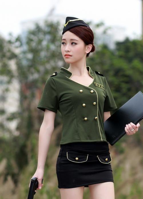 军装美眉