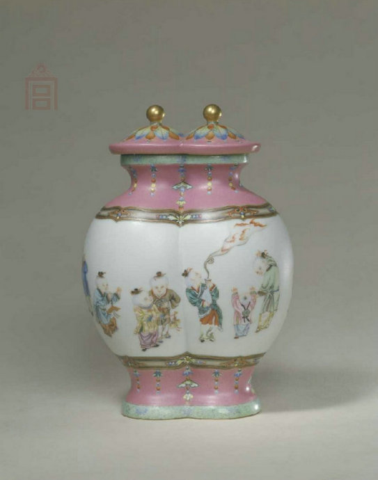 瓷器,珐琅彩瓷【年代】 清代乾隆年间【文物原属】 宫廷御用瓷器,为