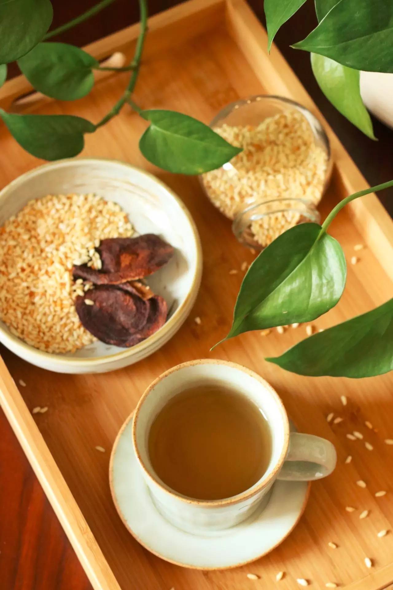 月子茶可说是最简便的补气血精华了