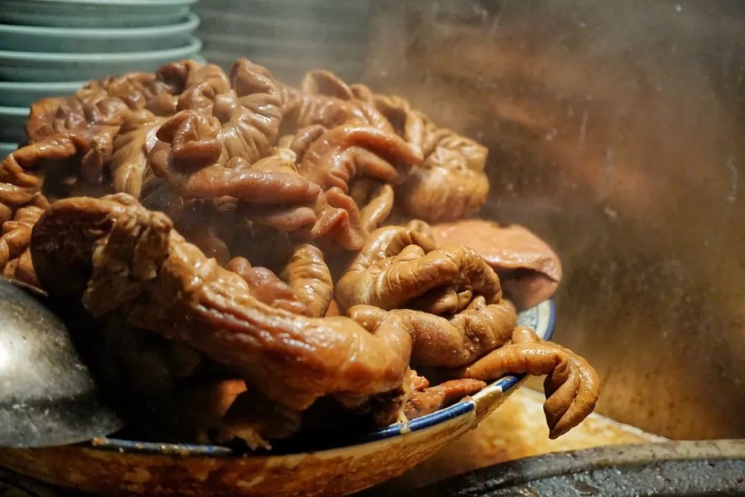 卤煮火烧炒肝包子糖油饼炸糕驴打滚,这里是北京