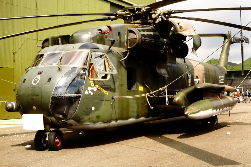 hh-53c,美国空军csar直升机,发动机升级成3435轴马力的t64-ge-7,改用
