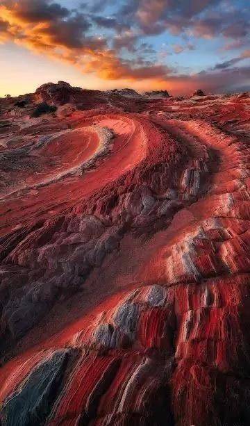 79,马绍尔群岛80 ,巴利巴宁城堡,坐落爱尔兰克里县边界隆起的沉积岩上