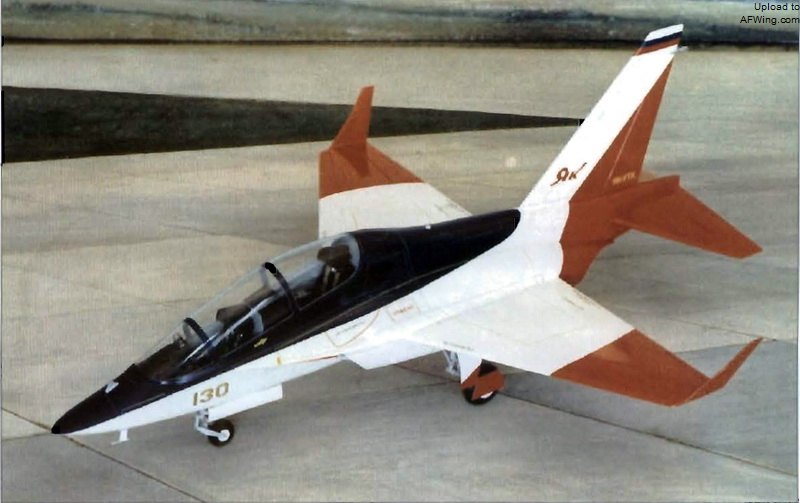 阿马基介入后导致雅克教练机出现了一些重大变化,最明显的是性能提高