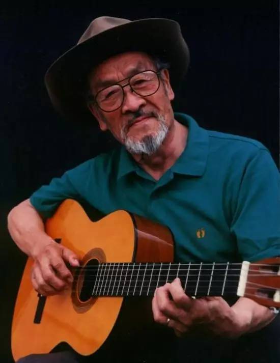 王洛宾这位最富盛名的人民音乐家,一生搜集,整理,创作歌曲1000多首,尤