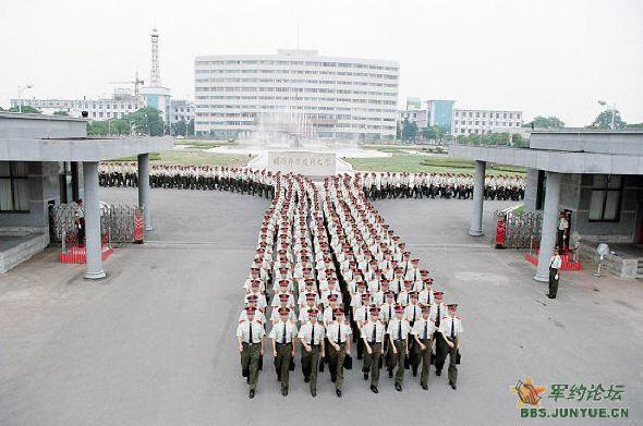 列隊行進.訓練.國防科技大學運動會入場儀式,軍人美眉.