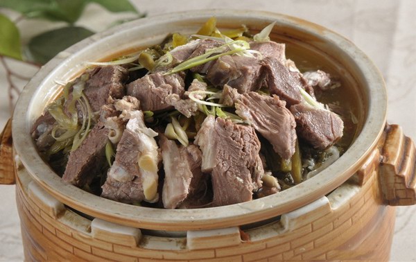 酸菜羊肉砂锅图片图片
