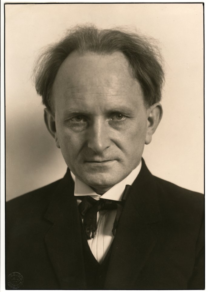 奥古斯特桑德20世纪初的德国时代面孔