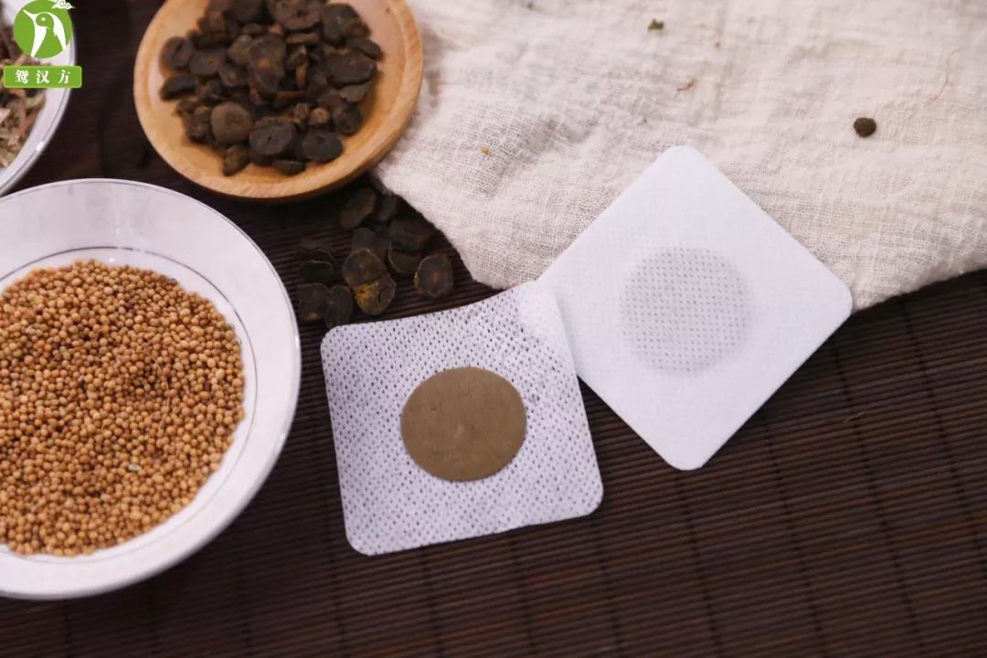 胸口有个止咳开关睡前一贴10天告别老咽炎比中药管用比西药安全