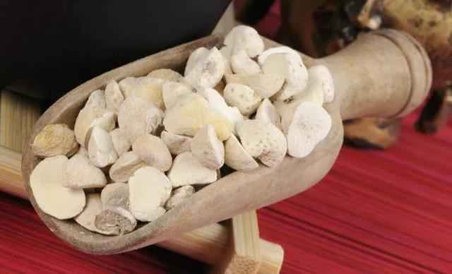 处方一:大柴胡汤合桂苓丸,四味健步汤加泽泻:柴胡20 黄芩6 姜半夏12