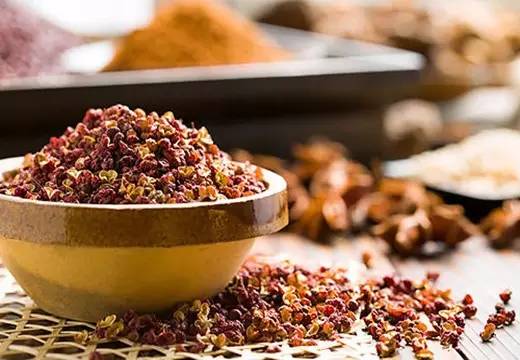 花椒酒治膝盖积水骨刺膝关节肿痛