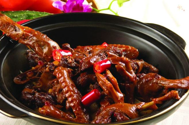 【每日菜品】湘菜干锅菜鸭的做法大全