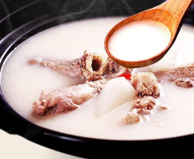 学会这种配方,何愁小吃店没生意,正宗牛骨高汤配制方法