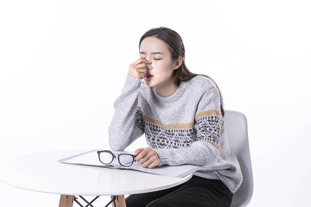 眼不好,4个穴位,每天按摩5分钟,缓解眼疲劳,视力更健康