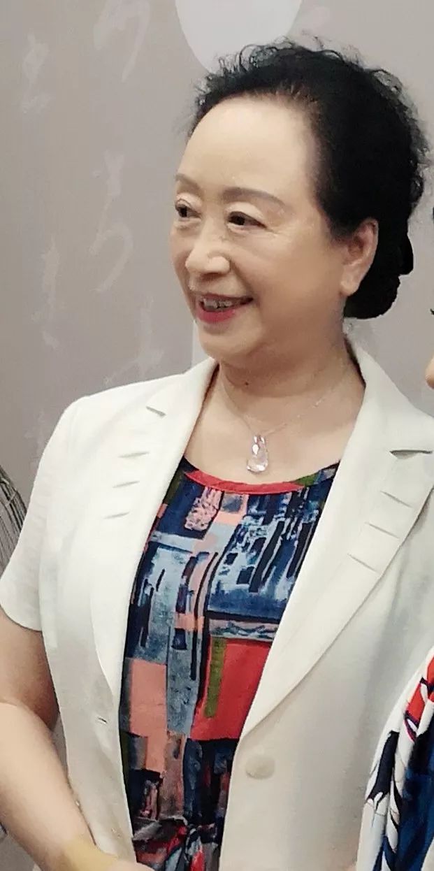 人物张抗抗上海是我文学的起点