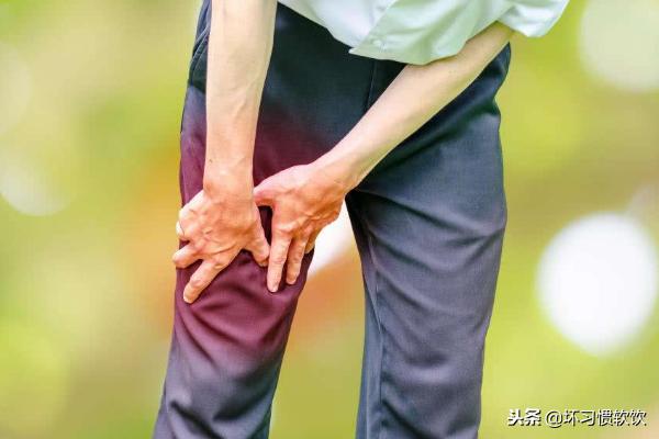 梦境中的哀思与启示，解读父亲腿部膝盖流血的梦境