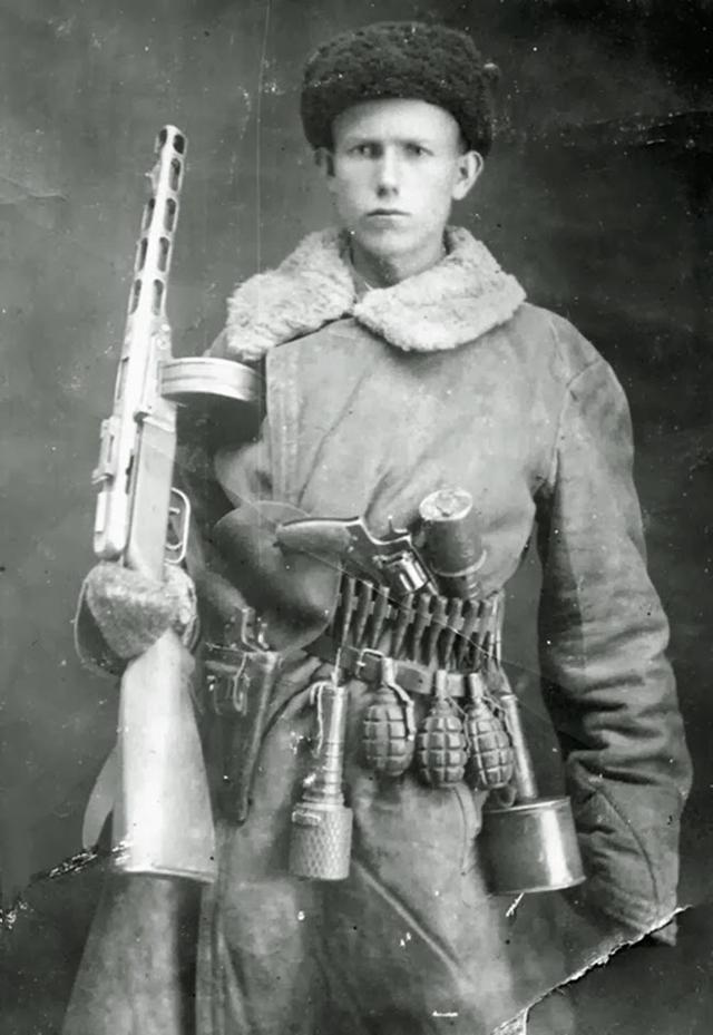 是来源于苏俄国内战争,法国曾经将法国f1◇◇曾经被提供给白军部队