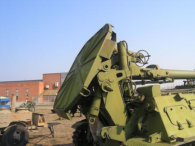 240mm自行火炮图片