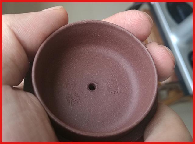 通过紫砂壶的壶盖辨别全手工还是半手工方法确实不错