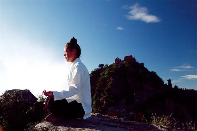 一个人开悟前的三种迹象你身上若有一种就要恭喜了